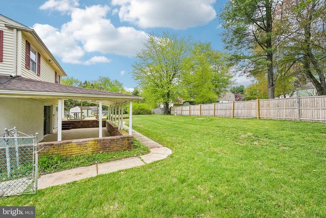 77 WREN DR, Holland, PA 18966