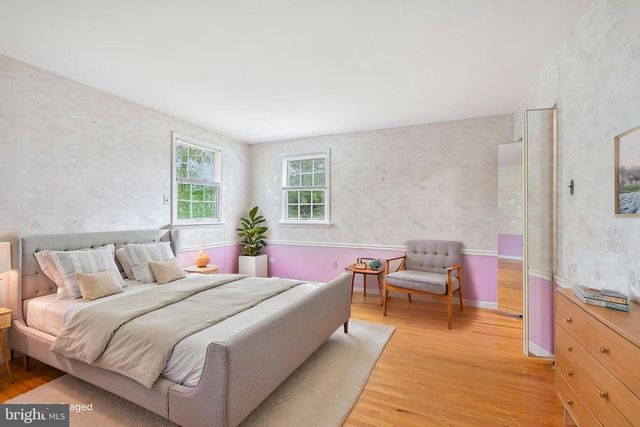 77 WREN DR, Holland, PA 18966