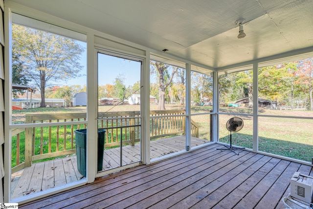 132 Walden Circle, Spartanburg, SC 29301