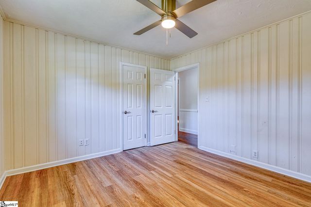 132 Walden Circle, Spartanburg, SC 29301