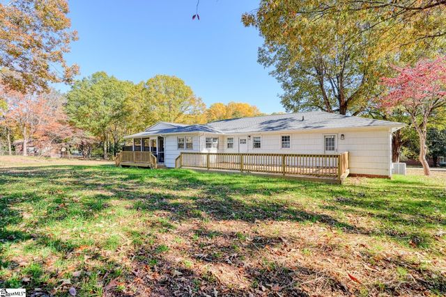 132 Walden Circle, Spartanburg, SC 29301