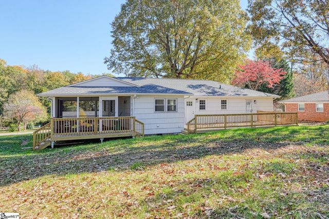 132 Walden Circle, Spartanburg, SC 29301