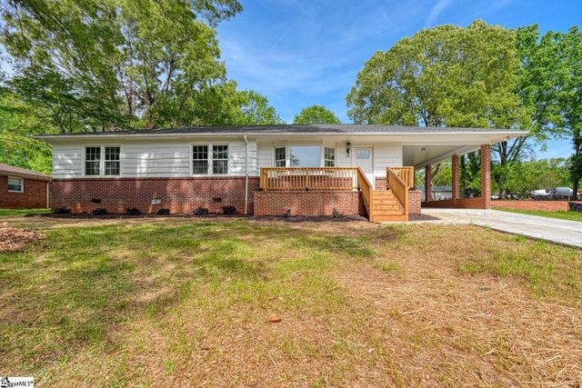 132 Walden Circle, Spartanburg, SC 29301