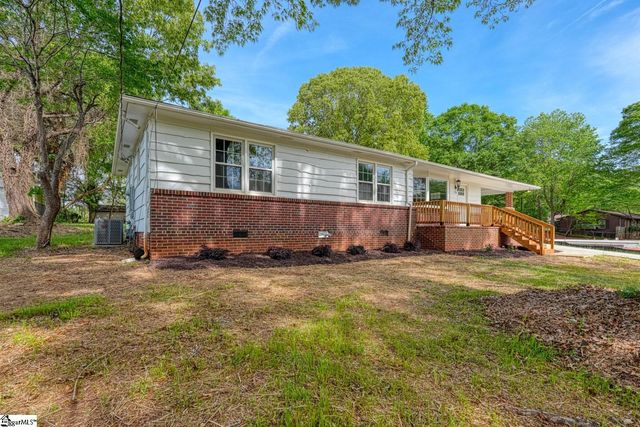 132 Walden Circle, Spartanburg, SC 29301