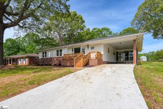 132 Walden Circle, Spartanburg, SC 29301