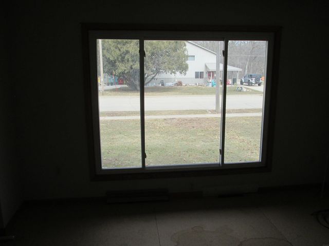 406 E Water Street, Fayette, IA 52142