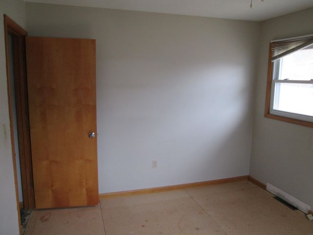 406 E Water Street, Fayette, IA 52142