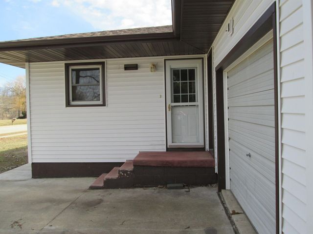 406 E Water Street, Fayette, IA 52142
