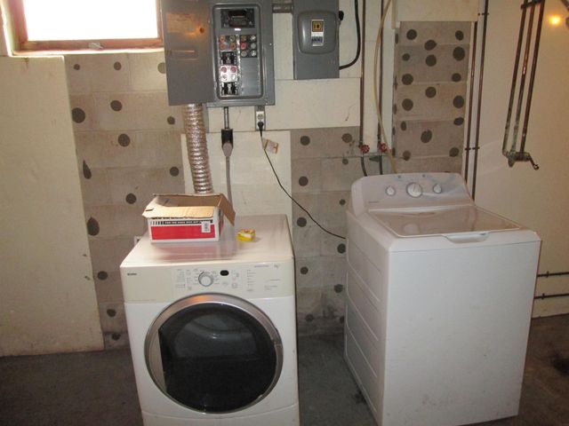 406 E Water Street, Fayette, IA 52142