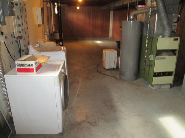 406 E Water Street, Fayette, IA 52142