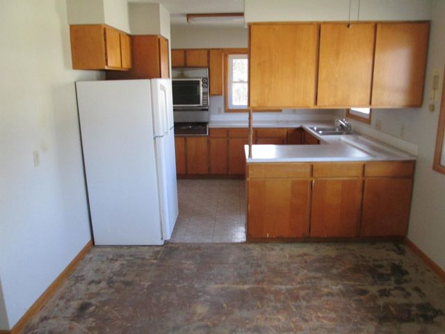 406 E Water Street, Fayette, IA 52142