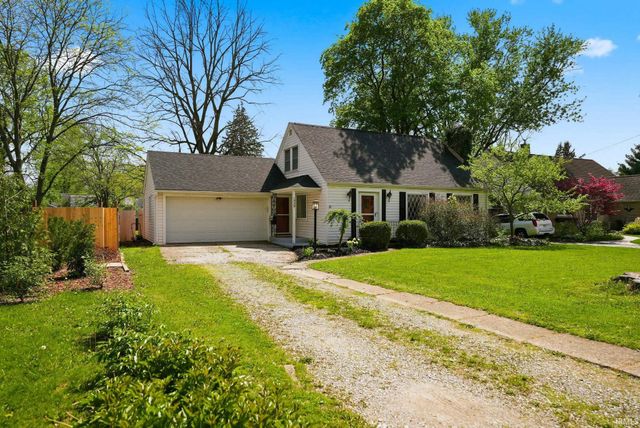 1242 Somerset Lane, Fort Wayne, IN 46805