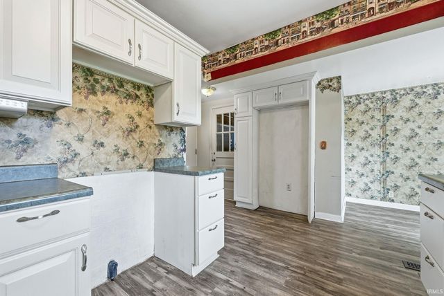 1242 Somerset Lane, Fort Wayne, IN 46805