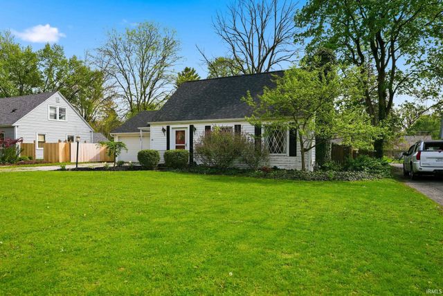 1242 Somerset Lane, Fort Wayne, IN 46805