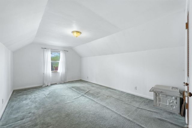 1242 Somerset Lane, Fort Wayne, IN 46805