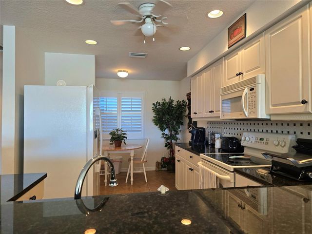 6446 7TH AVENUE CIRCLE W 6446, Bradenton, FL 34209