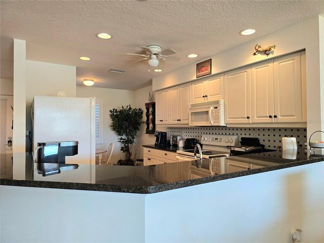 6446 7TH AVENUE CIRCLE W 6446, Bradenton, FL 34209