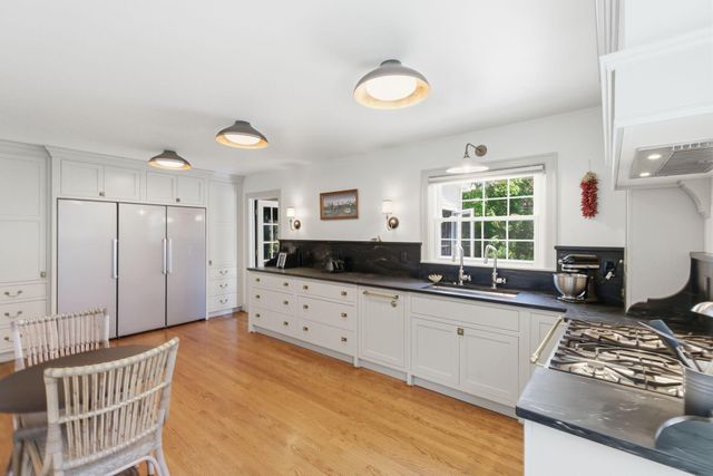 1221 Providence Lane, Lexington, KY 40502
