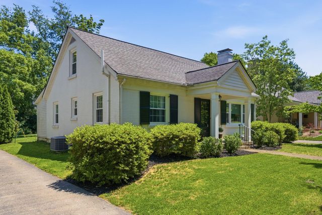 1221 Providence Lane, Lexington, KY 40502