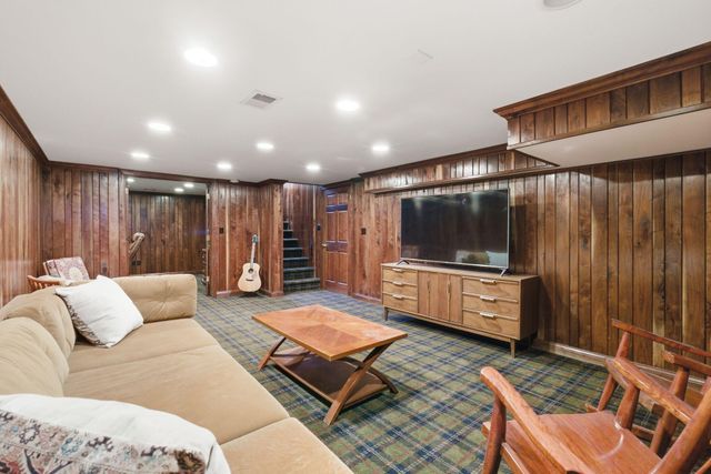 1221 Providence Lane, Lexington, KY 40502