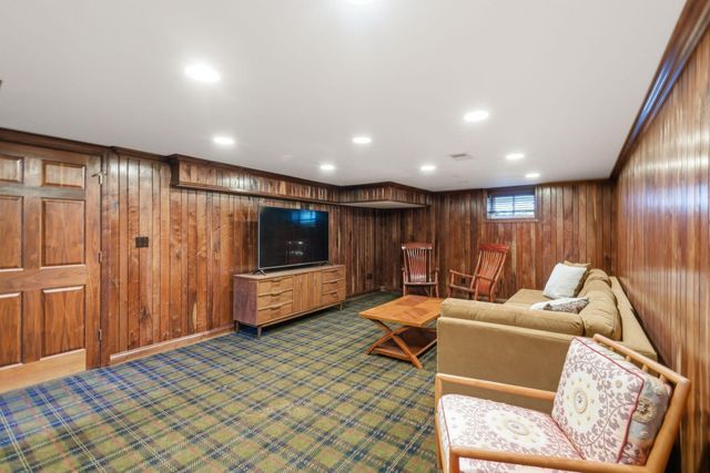 1221 Providence Lane, Lexington, KY 40502