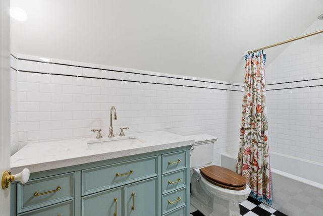 1221 Providence Lane, Lexington, KY 40502