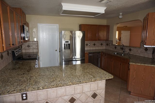 8955 Nature Trail, Converse, TX 78109