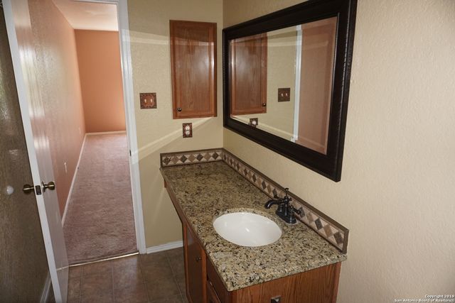 8955 Nature Trail, Converse, TX 78109