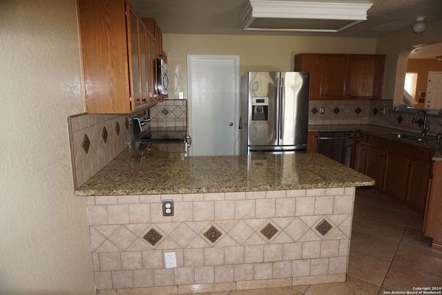 8955 Nature Trail, Converse, TX 78109