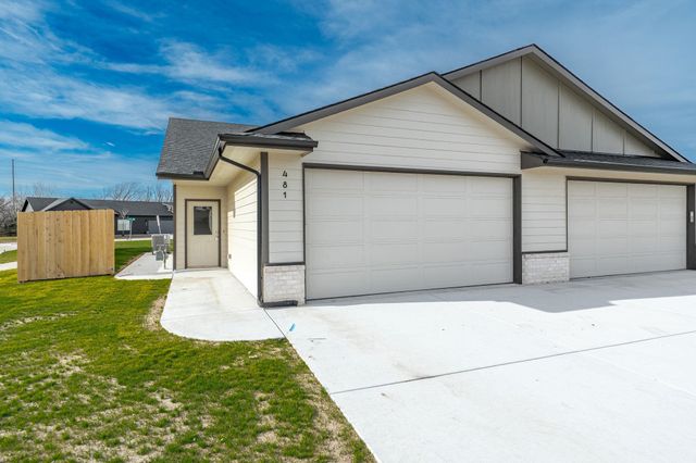 481 E Harper St, Valley Center, KS 67147