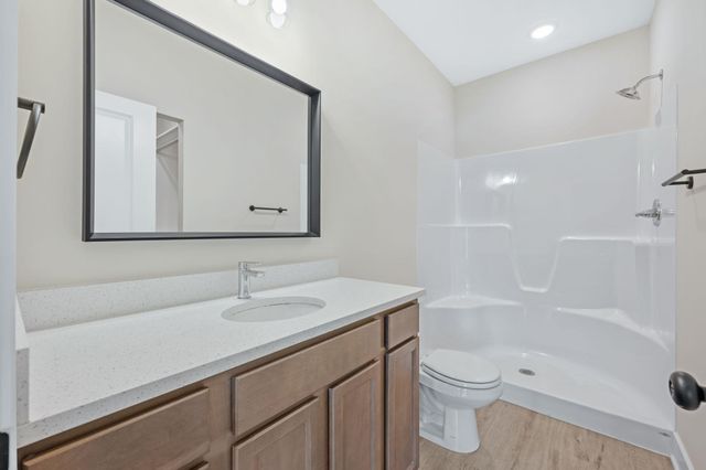 481 E Harper St, Valley Center, KS 67147