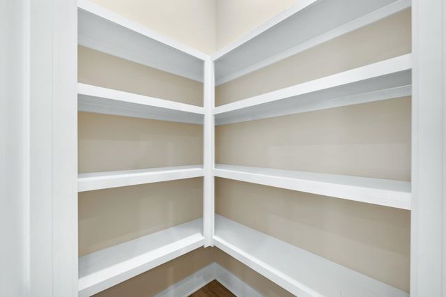 481 E Harper St, Valley Center, KS 67147