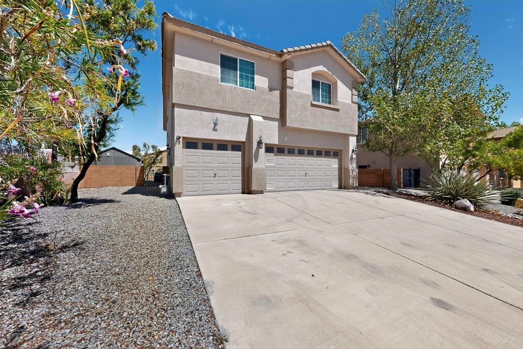 7119 ALAMILLO Road NW, Albuquerque, NM 87114