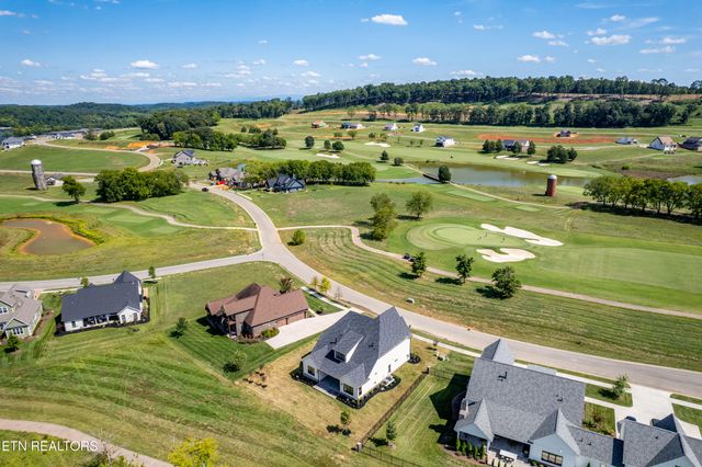 4153 Old Club Rd, Loudon, TN 37774