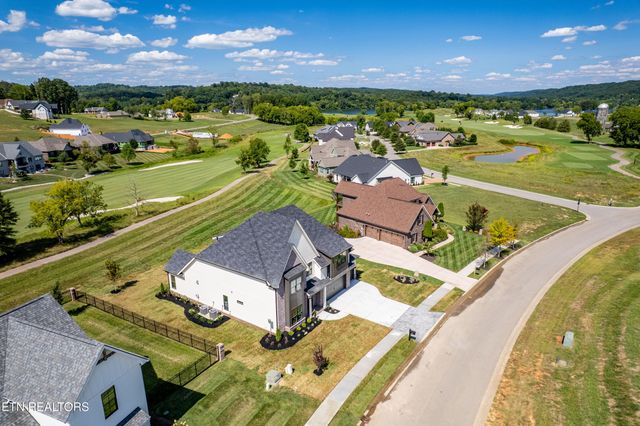 4153 Old Club Rd, Loudon, TN 37774