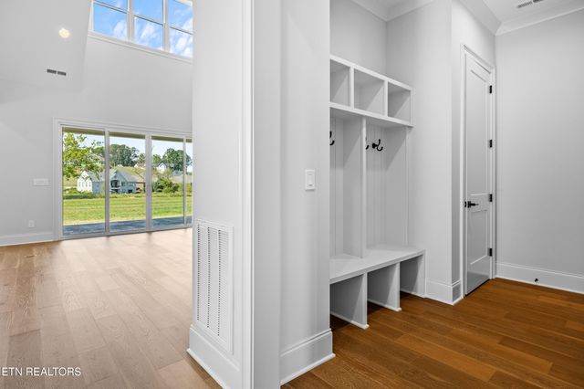 4153 Old Club Rd, Loudon, TN 37774