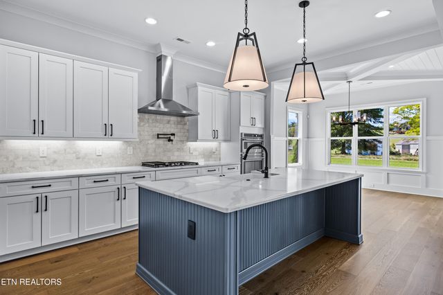 4153 Old Club Rd, Loudon, TN 37774