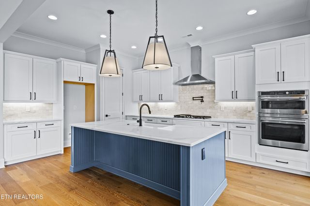 4153 Old Club Rd, Loudon, TN 37774