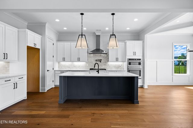 4153 Old Club Rd, Loudon, TN 37774