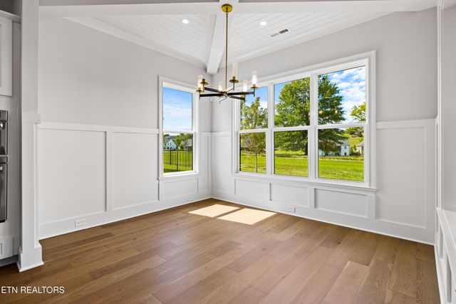 4153 Old Club Rd, Loudon, TN 37774