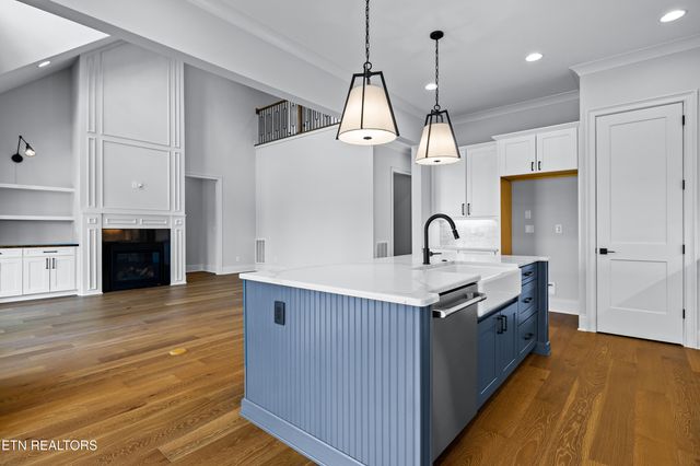 4153 Old Club Rd, Loudon, TN 37774