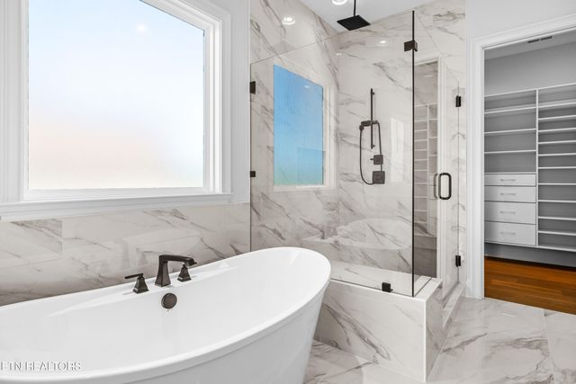 4153 Old Club Rd, Loudon, TN 37774