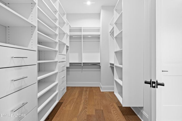 4153 Old Club Rd, Loudon, TN 37774