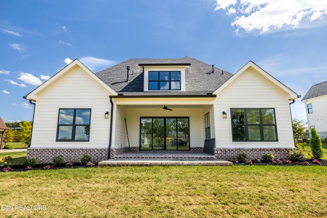 4153 Old Club Rd, Loudon, TN 37774