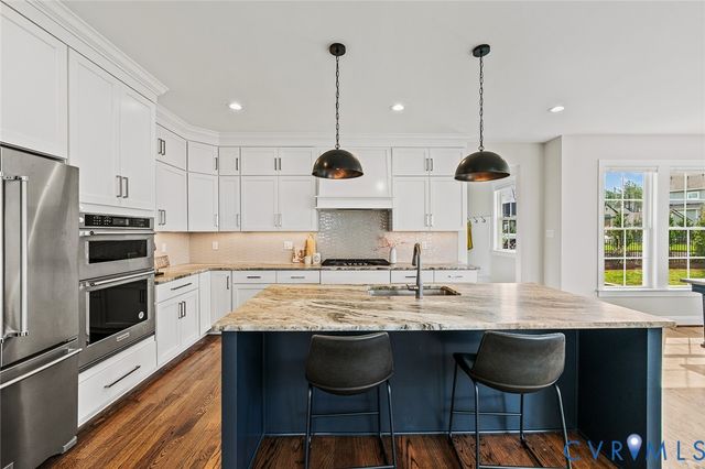 17319 Otter Dr, Moseley, VA 23120