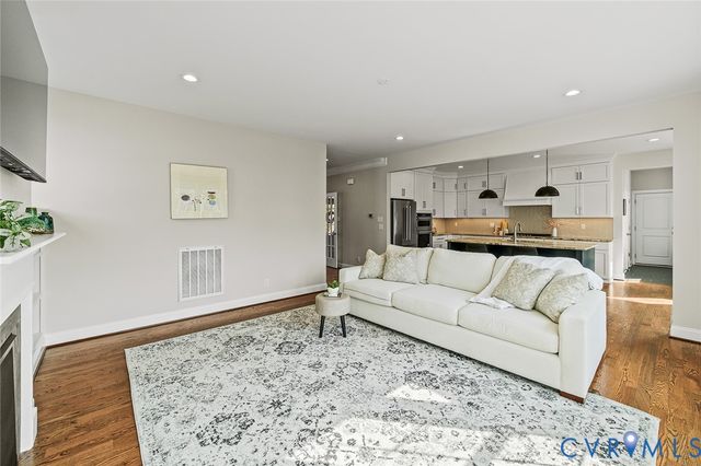 17319 Otter Dr, Moseley, VA 23120