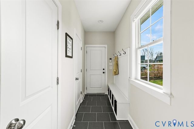 17319 Otter Dr, Moseley, VA 23120