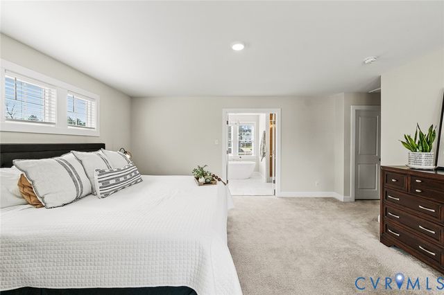 17319 Otter Dr, Moseley, VA 23120