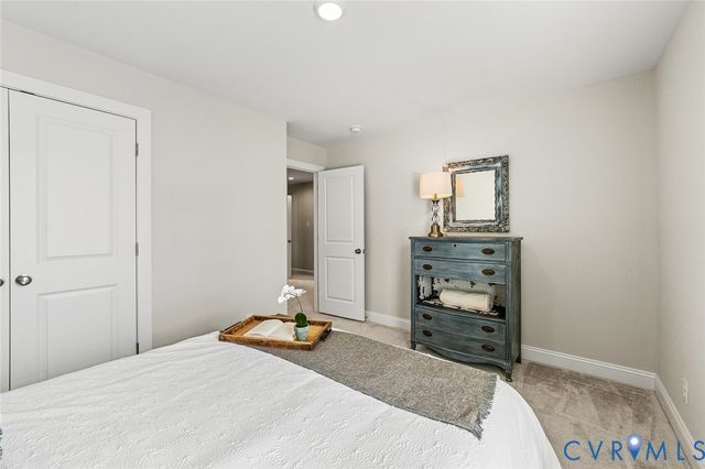 17319 Otter Dr, Moseley, VA 23120