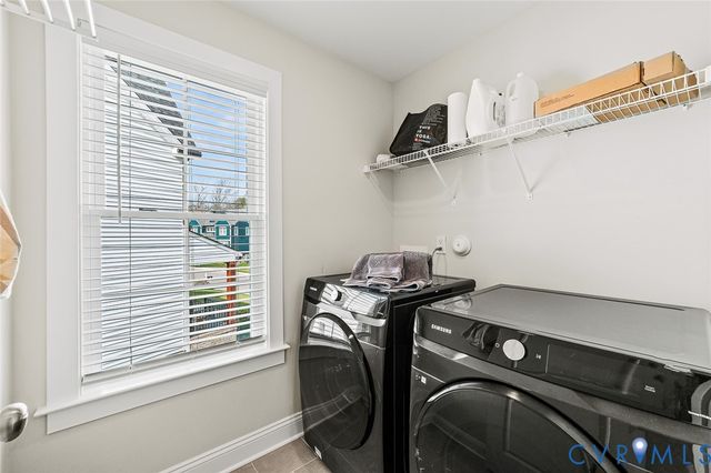 17319 Otter Dr, Moseley, VA 23120